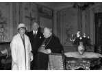 Fürst Franz Josef und Fürstin Elisabeth von Thurn und Taxis mit Erzbischof Michael Buchberger