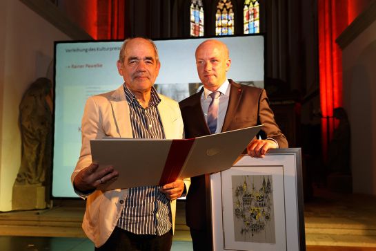 Rainer Pawelke - Kulturpreisträger 2015 - im Bild mit Oberbürgermeister Joachim Wolbergs