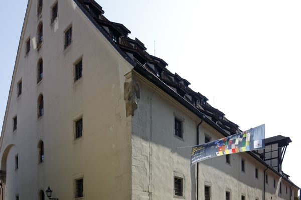 Fotografie – Außenansicht des „Leeren Beutel“