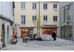 Fußgängerzone - Bauphase 2017 - Baum wird gepflanzt