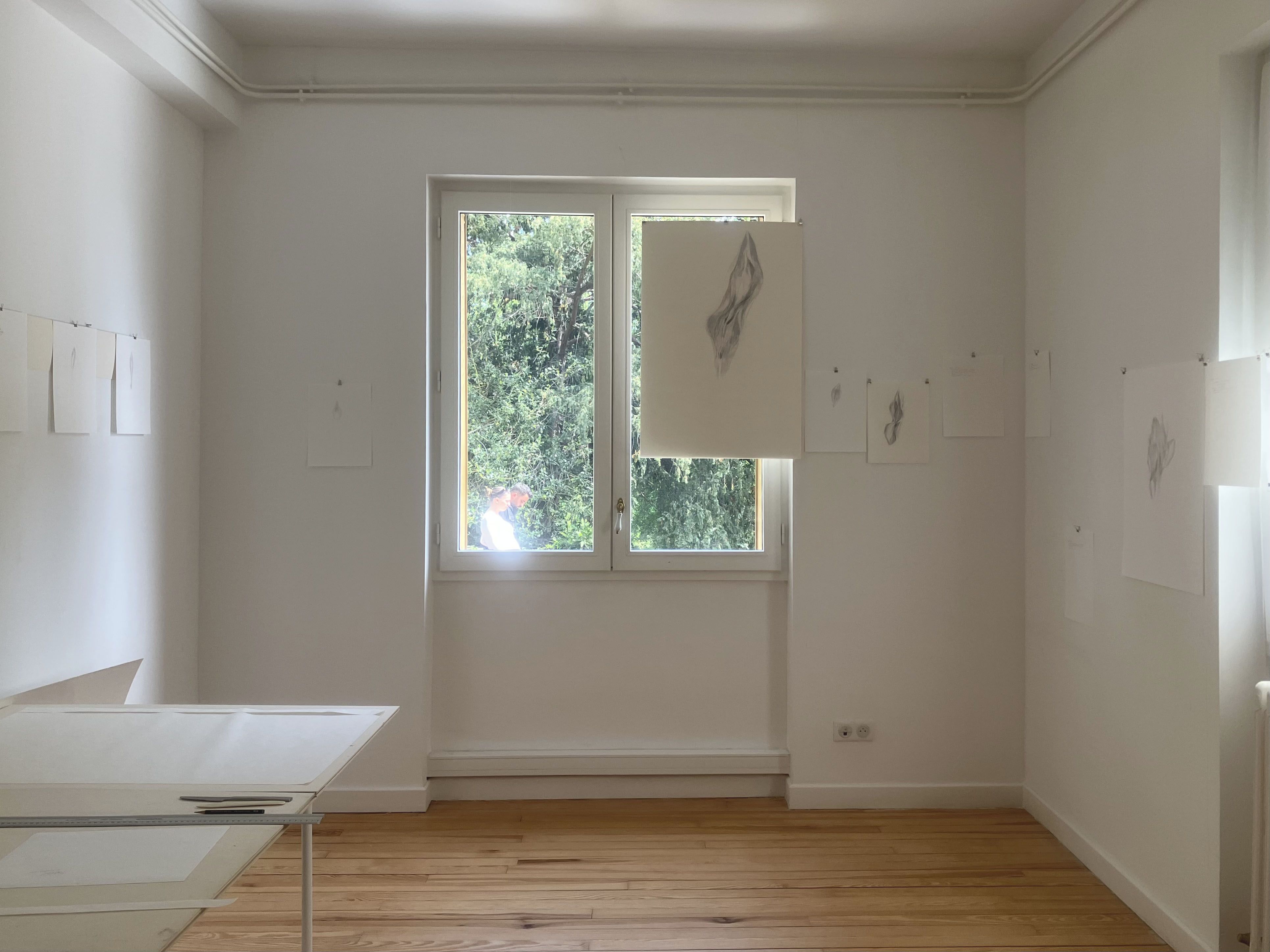 Die Fotografie zeigt Eindrücke der Ausstellung von Christina Kirchinger