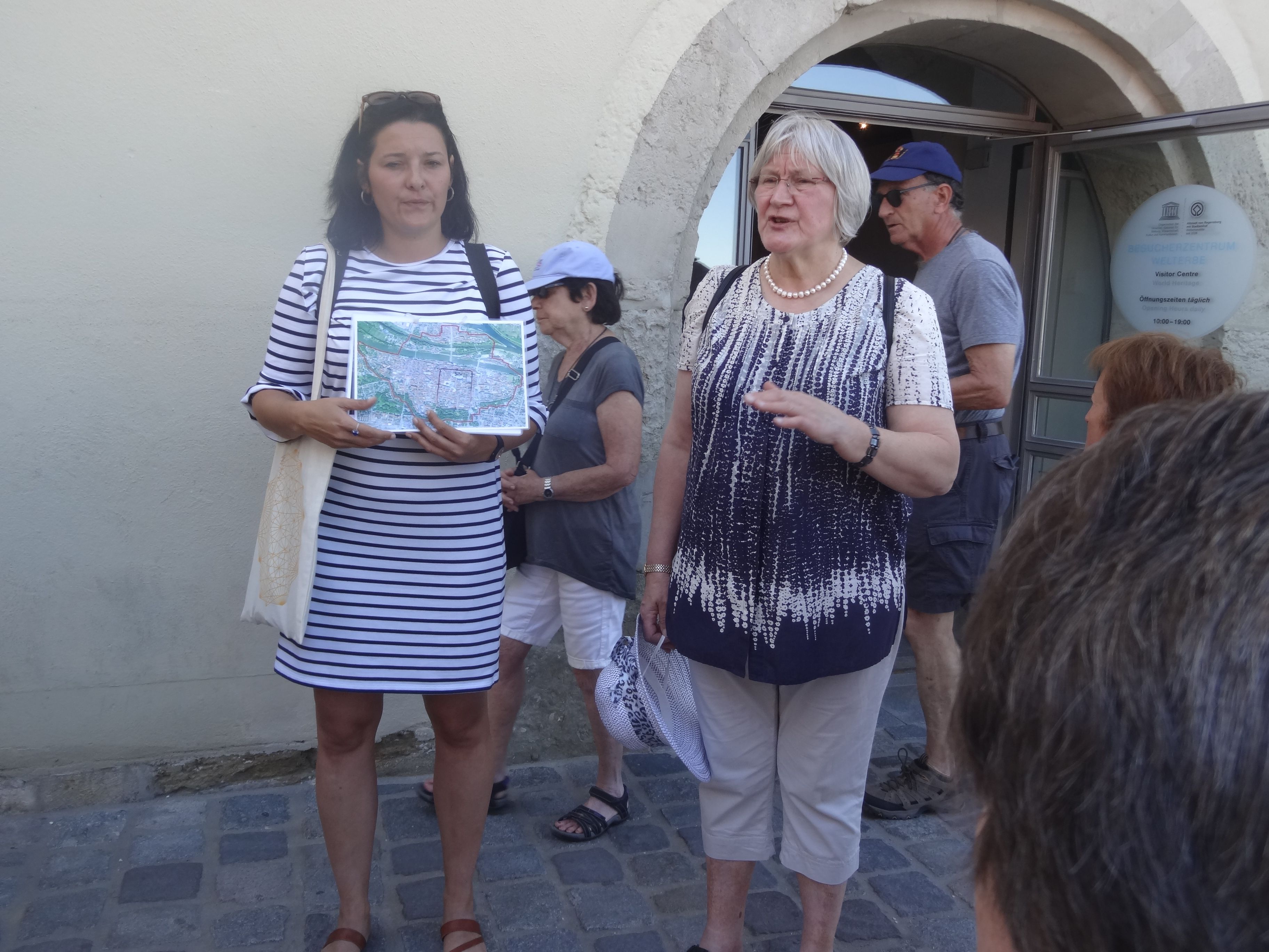 Besuchergruppe aus Ungarn - Lehrer informieren sich über das Welterbe
