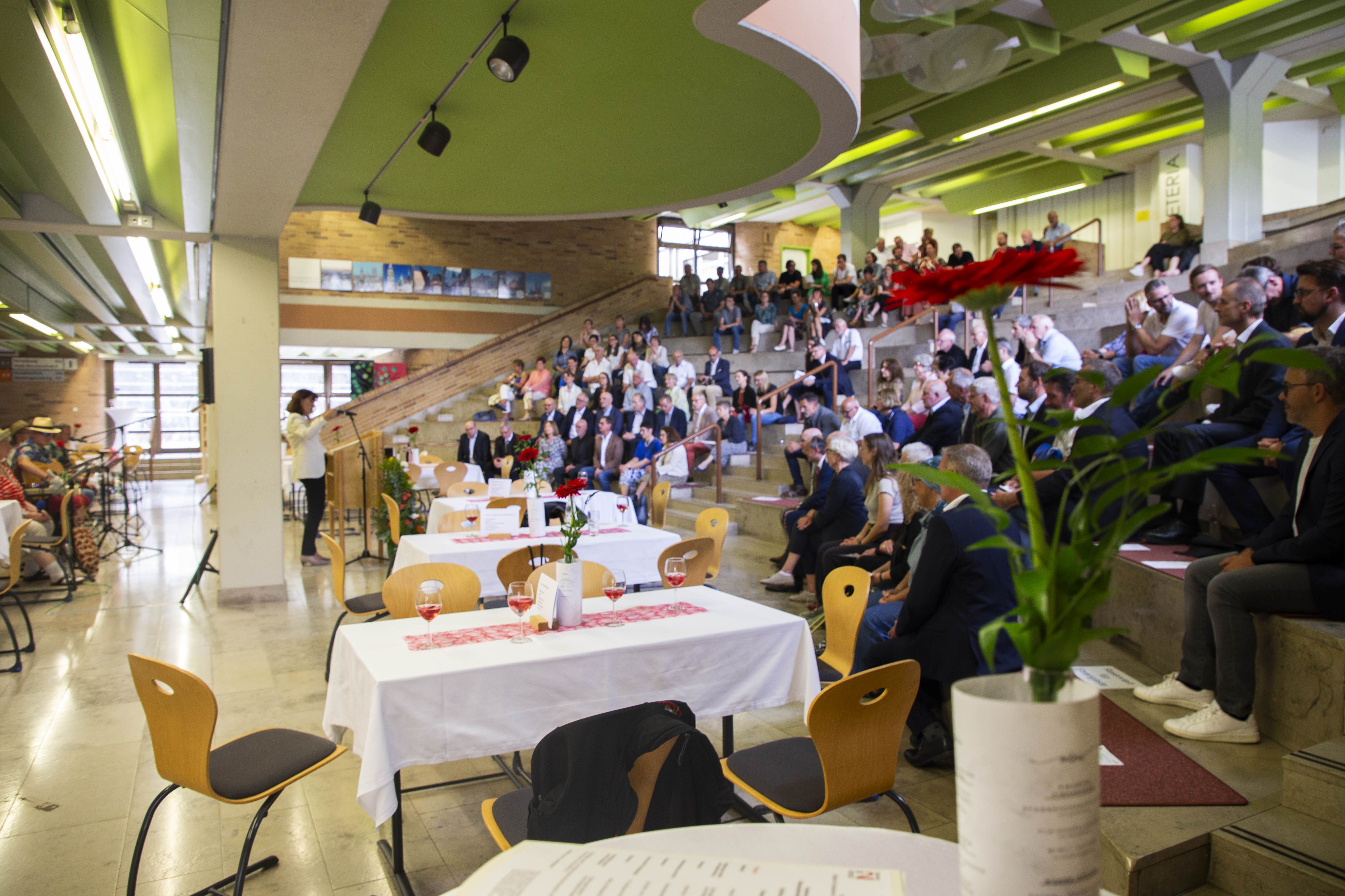 Verabschiedung Maria Köberl-Nowotny und Einführung Alfons Koller, Aula mit Gästen