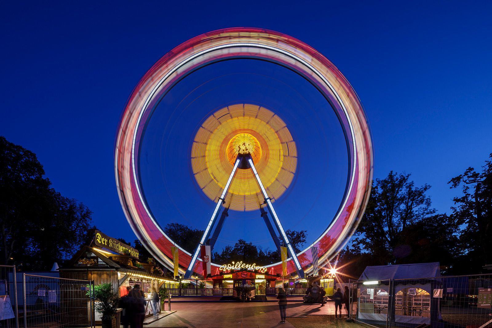Ein Riesenrad mitten in der Stadt. Die Zwischennutzung des Keplerareals macht es möglich. 
