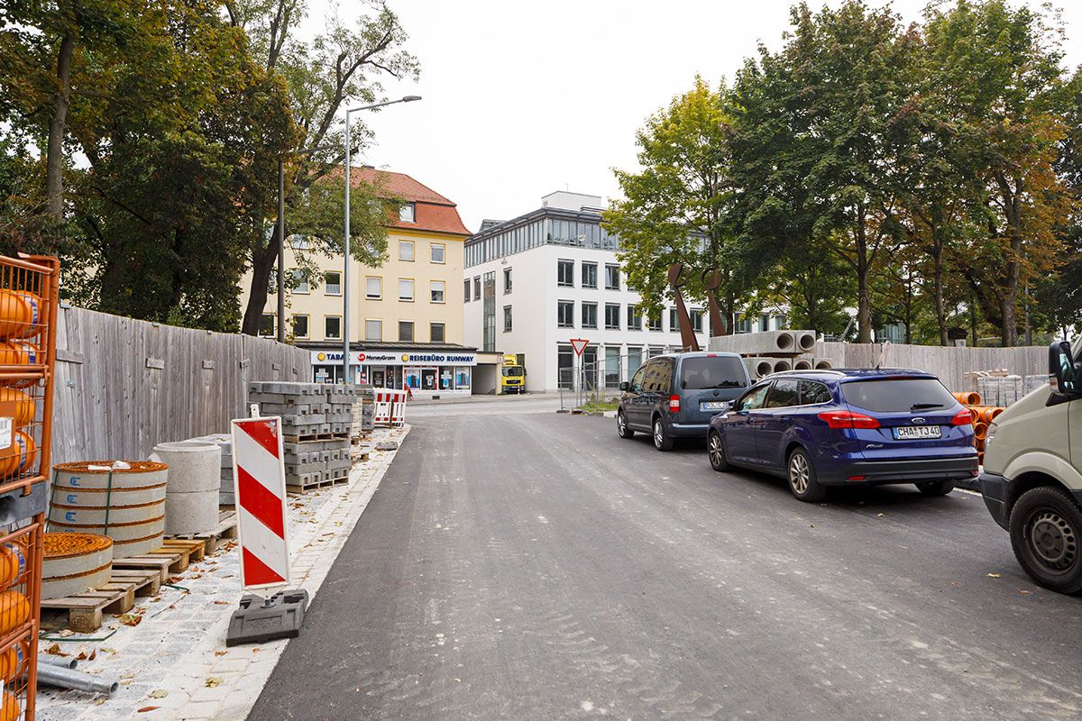 Hier entsteht die neue Zufahrt für Busse auf das Kepler-Areal von der D.-Martin-Luther-Straße.