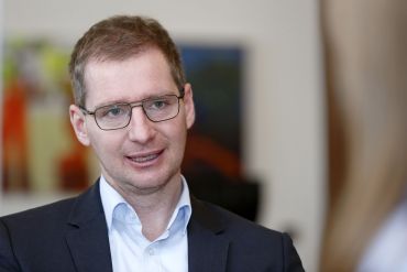 Dr. Matthias Segerer