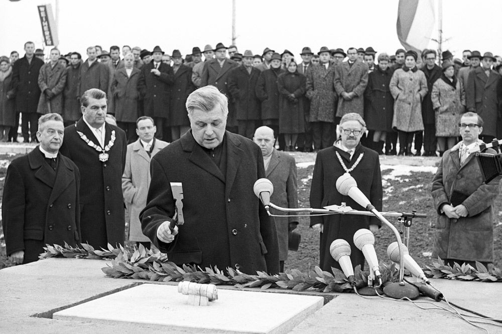 Am 20.11.1965 wird der Grundstein für die Universität Regensburg gelegt