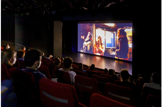 Am 23. Februar wurde der Film "The Bus Stop" im Theater am Haidplatz gezeigt.