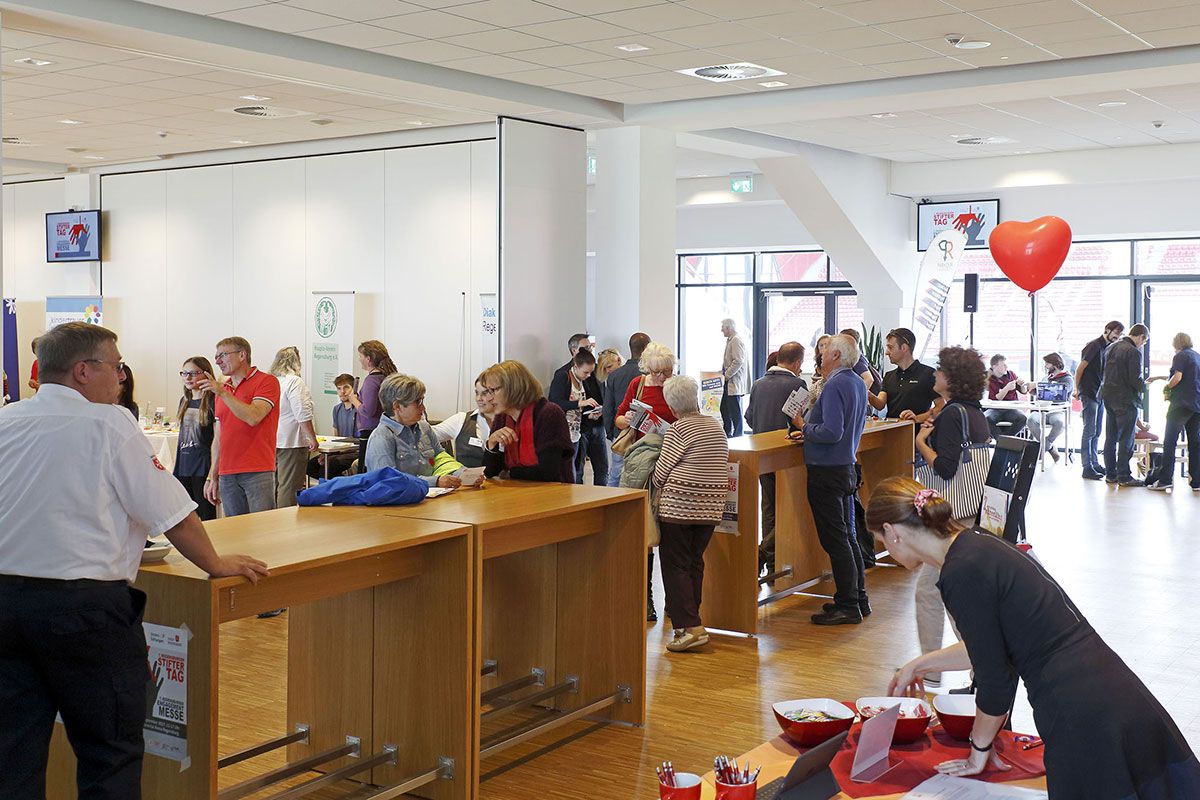 Engagement-Messe - Impressionen Überblick