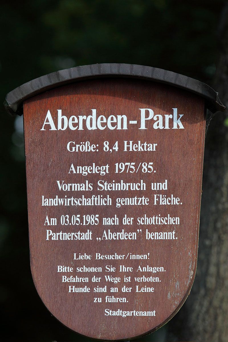 Fotografie - Info-Tafel zum Aberdeen-Park