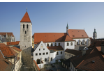 Alte Kapelle bei blauem Himmel  © Stadt Regensburg 