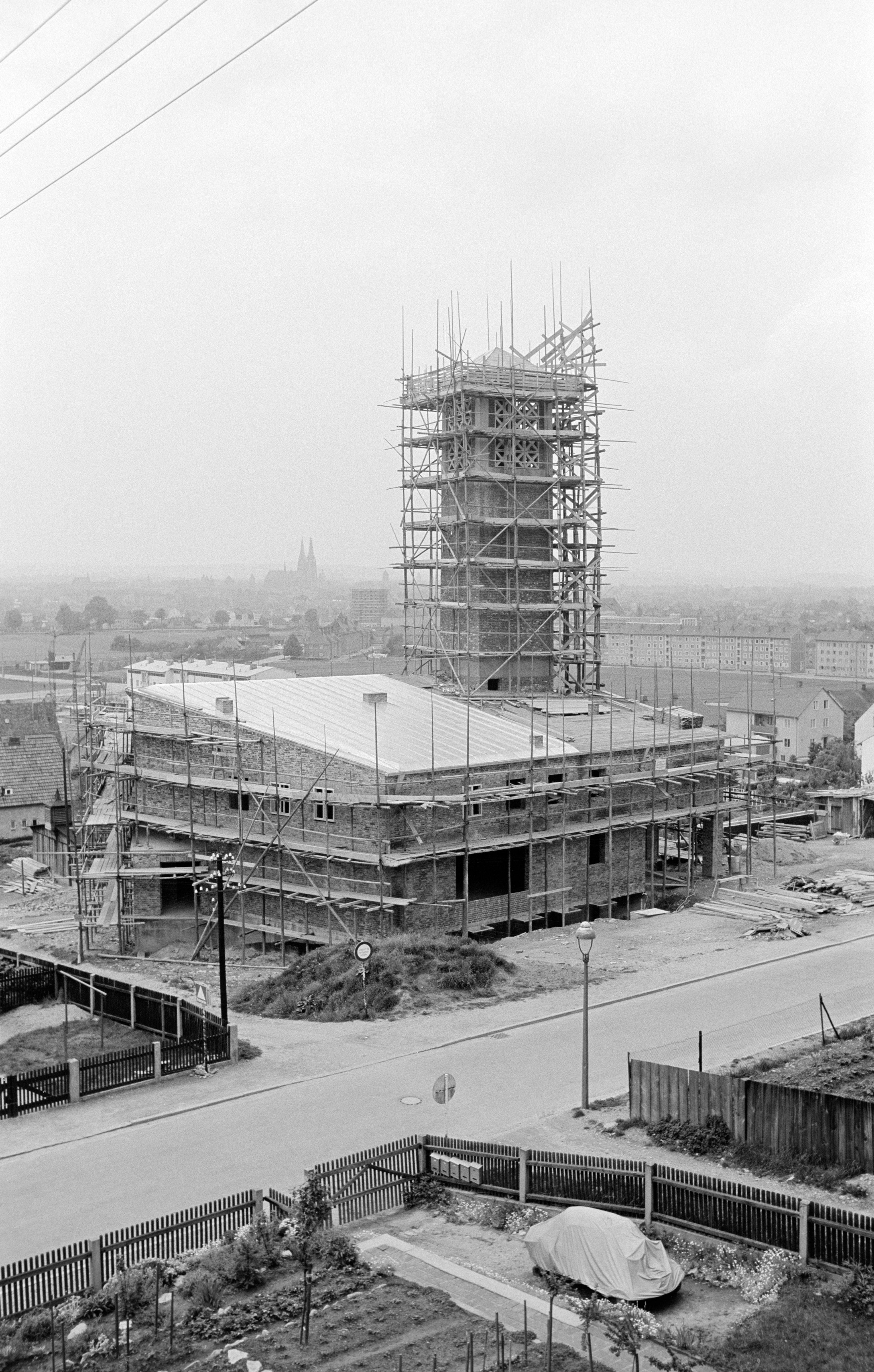 Fotografie: Kirche St. Lukas im Bau 1957