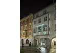 Fotografie - Schmetterlings-Videoinstallation in der Wahlenstraße, gegenüber des Degginger-Hauses (C) Bilddokumentation Stadt Regensburg