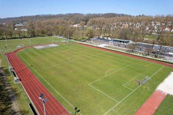 Fotografie: Luftaufnahme des Sportplatzes am Oberen Wöhrd