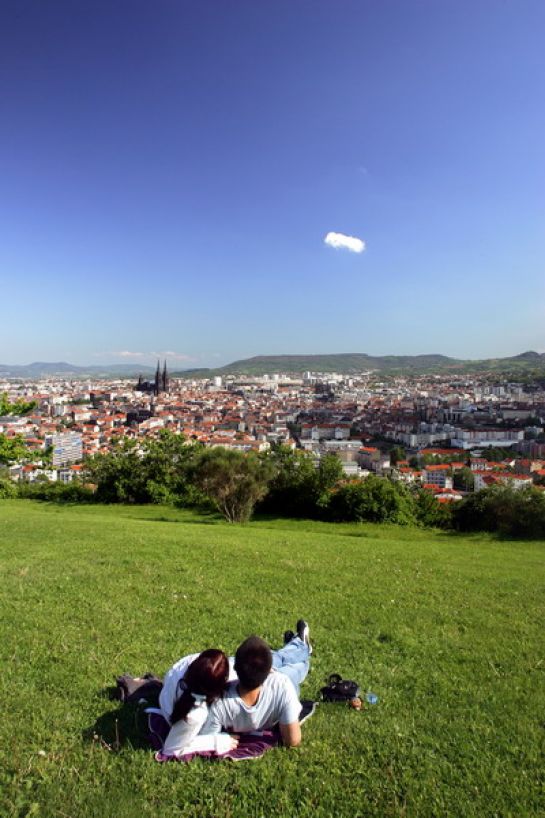 Partnerstadt Clermont-Ferrand: Blick auf die Stadt (C) Bilddokumentation Stadt Regensburg