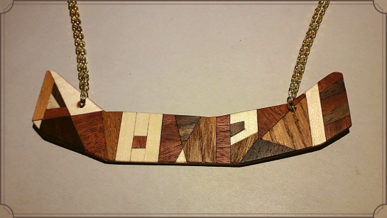 Kette aus Holz (C) Tobias Miggisch