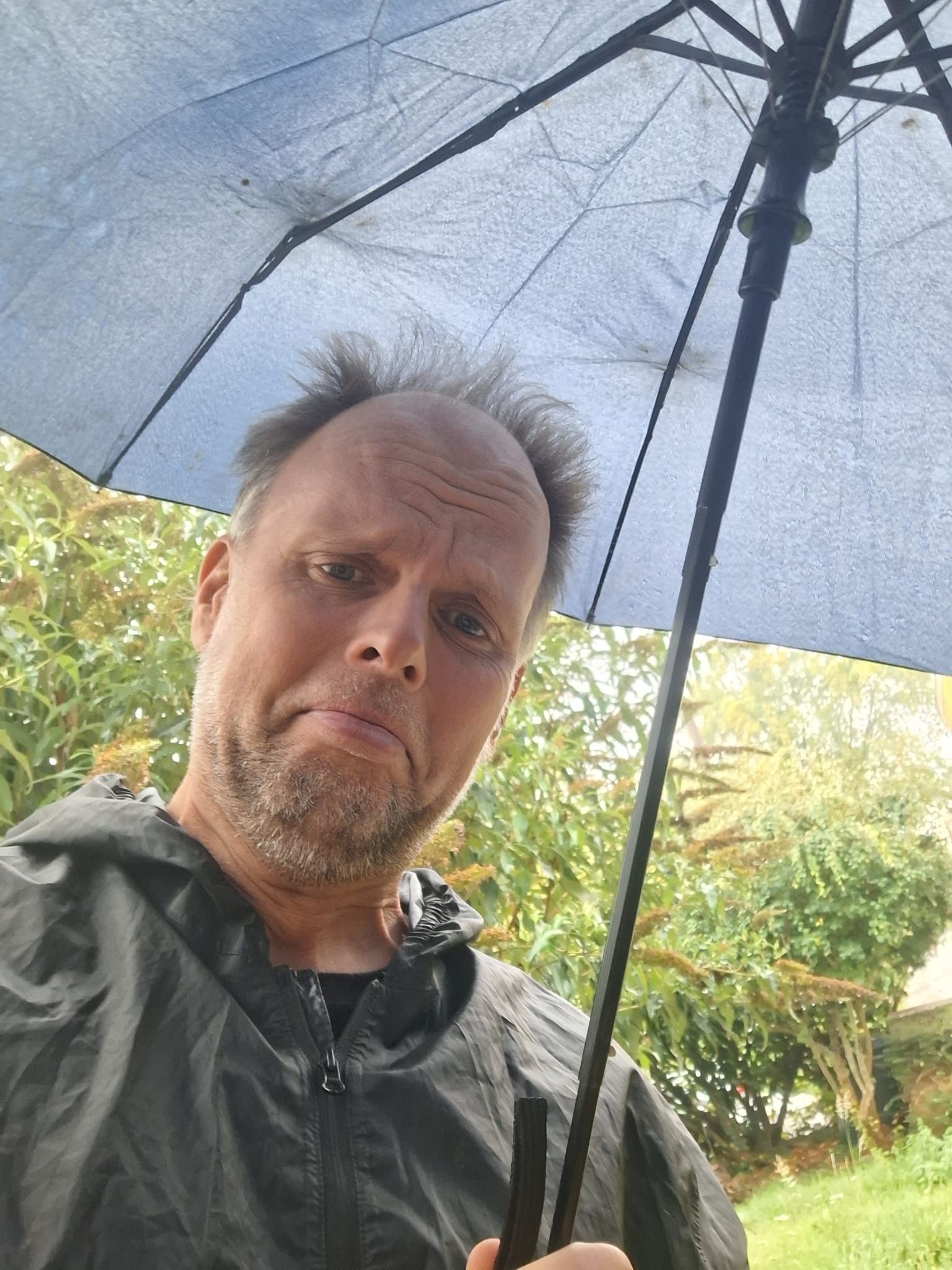 Fotografie – Michael Ernest bei Regen 