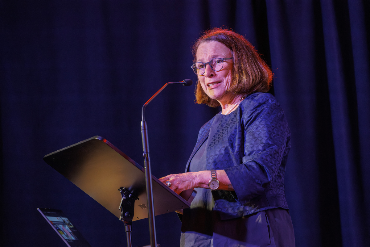 Fotografie - Oberbürgermeisterin Gertrud Maltz-Schwarzfischer gratulierte dem Integrationsbeirat herzlich