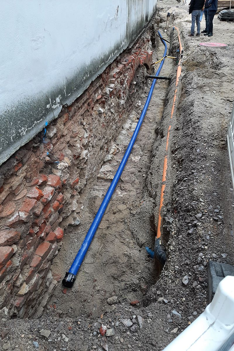 Fotografie - Hier findet die Wasserleitungs- und Gasleitungsverlegung statt