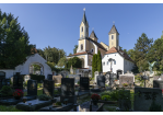 Fotografie: Die Dreifaltigkeitskirche mit Friedhof