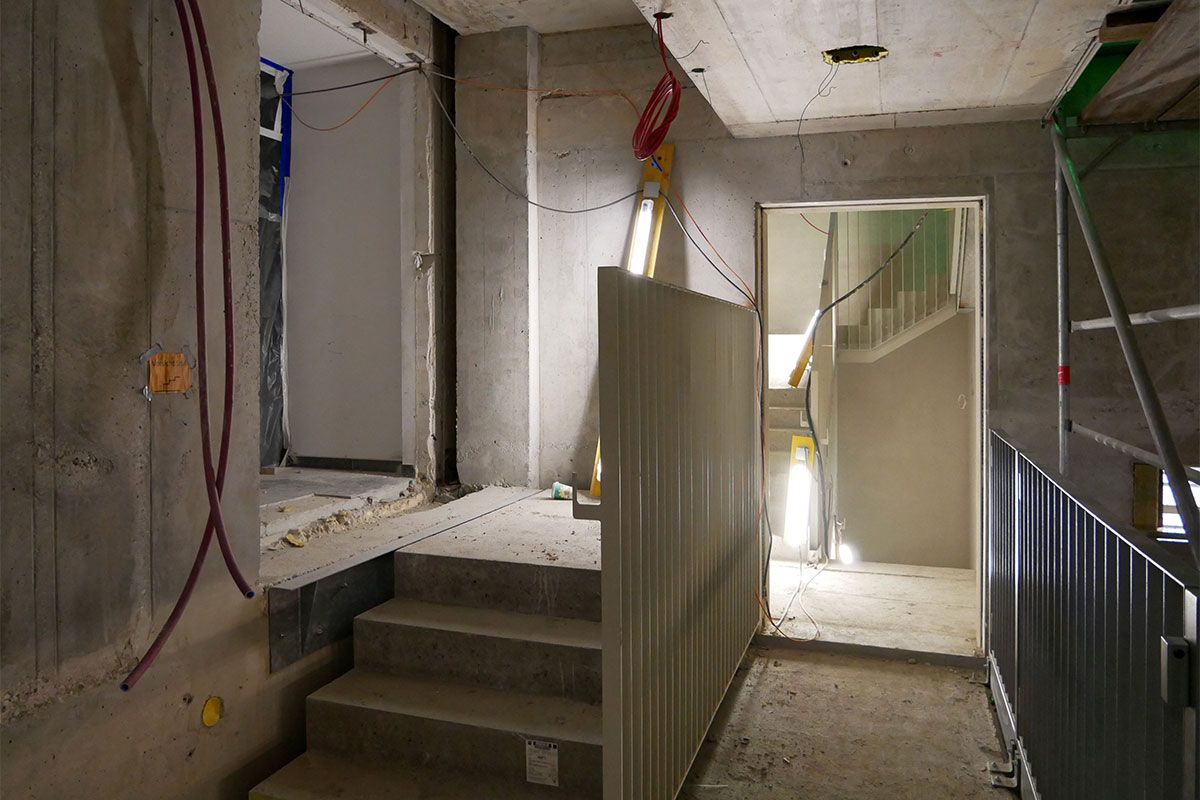 Fotografie - Treppenhaus - Übergang zur Leitstelle im 1. Obergeschoss