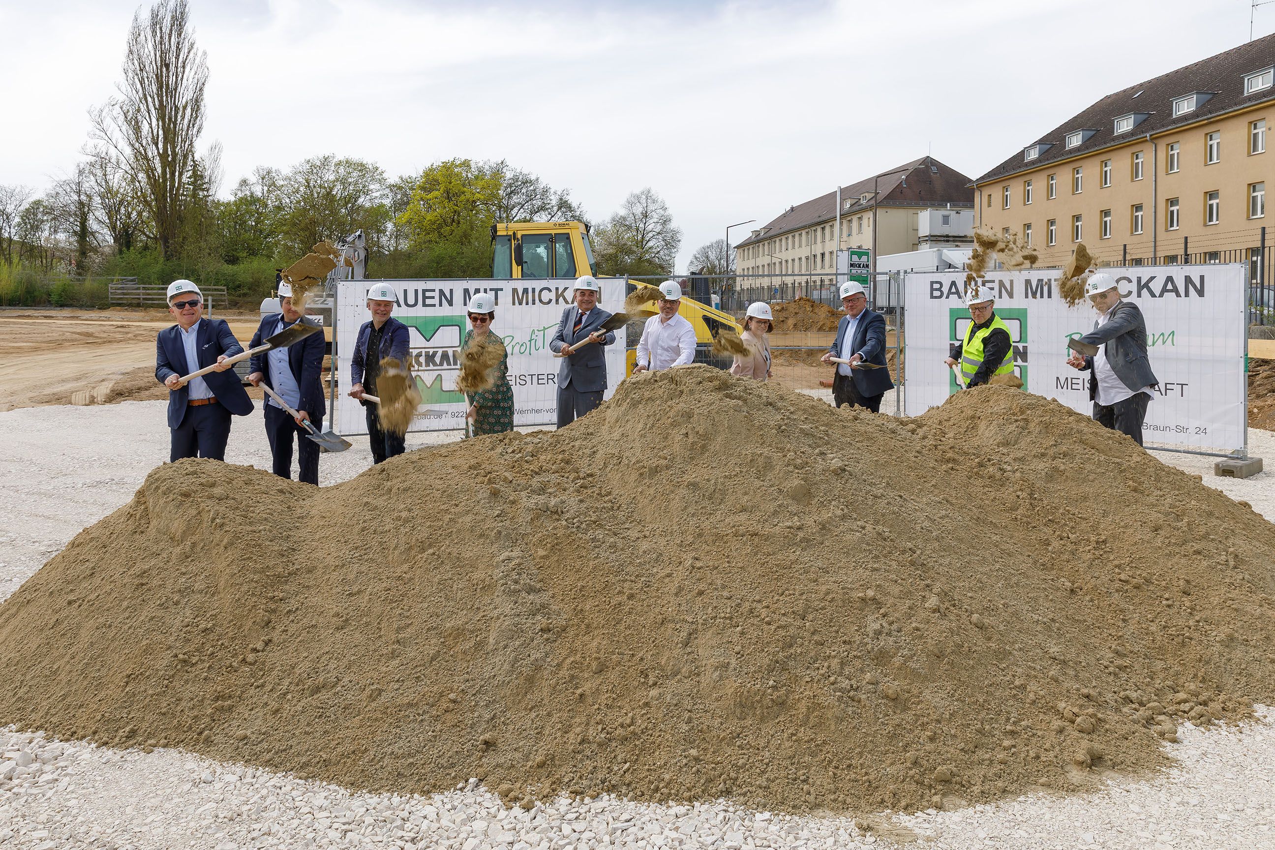 Fotografie: Spatenstich für die Energiezentrale und die PrinzLeoInfoBase