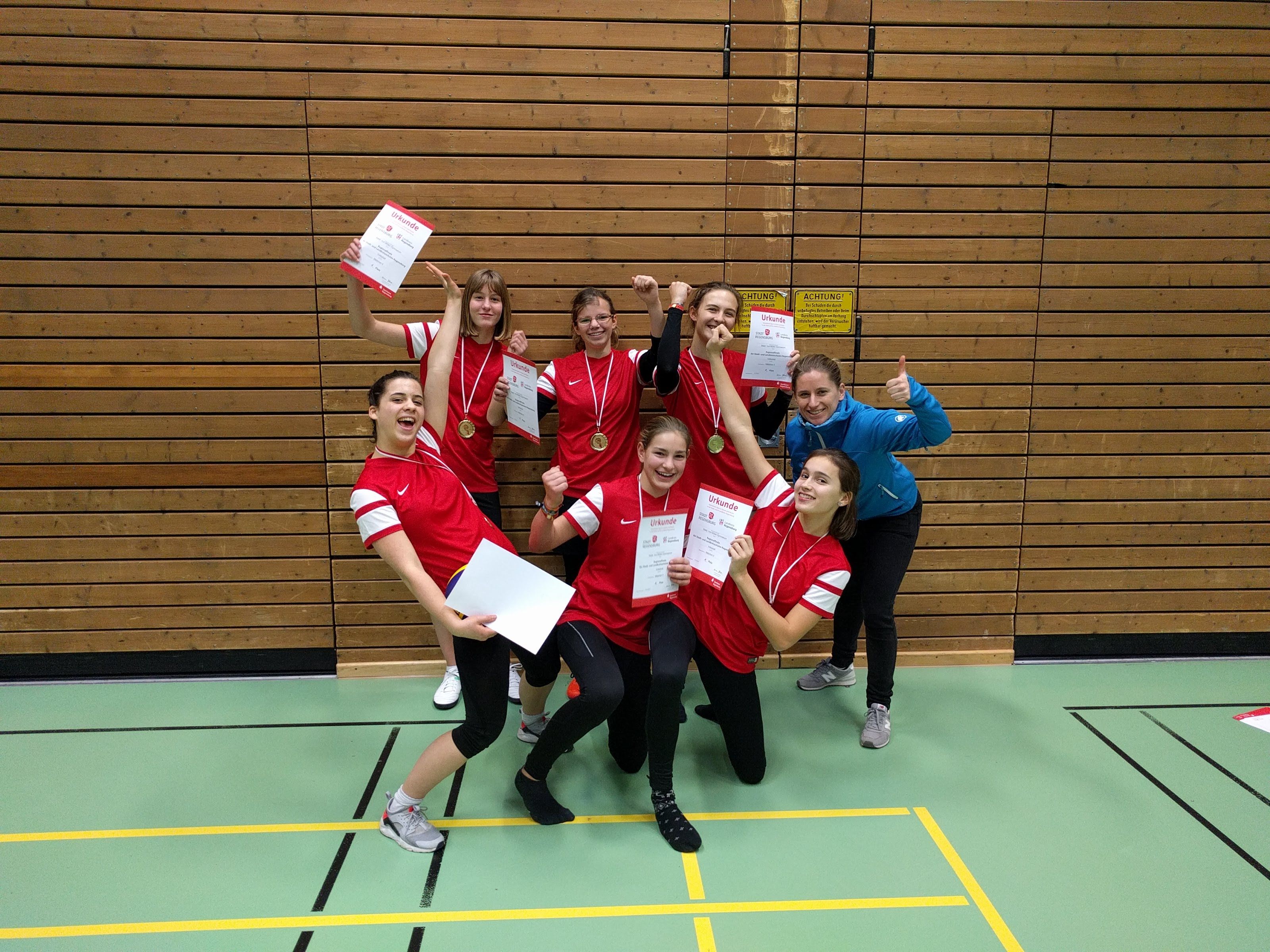  Volleyball Regionalentscheid Mädchen II Titelbild