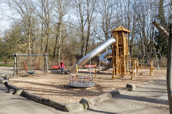 Fotografie: Blick auf den neuen Spielplatz im Stadtpark