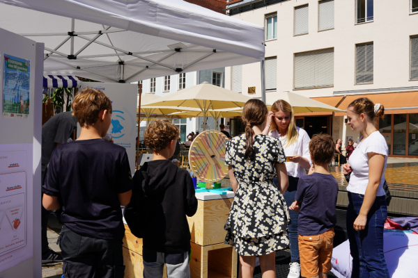 Beim Sensorik-Aktionstag wurde Kindern und Erwachsenen das Thema Sensorik auf spielerische Weise näher gebracht.