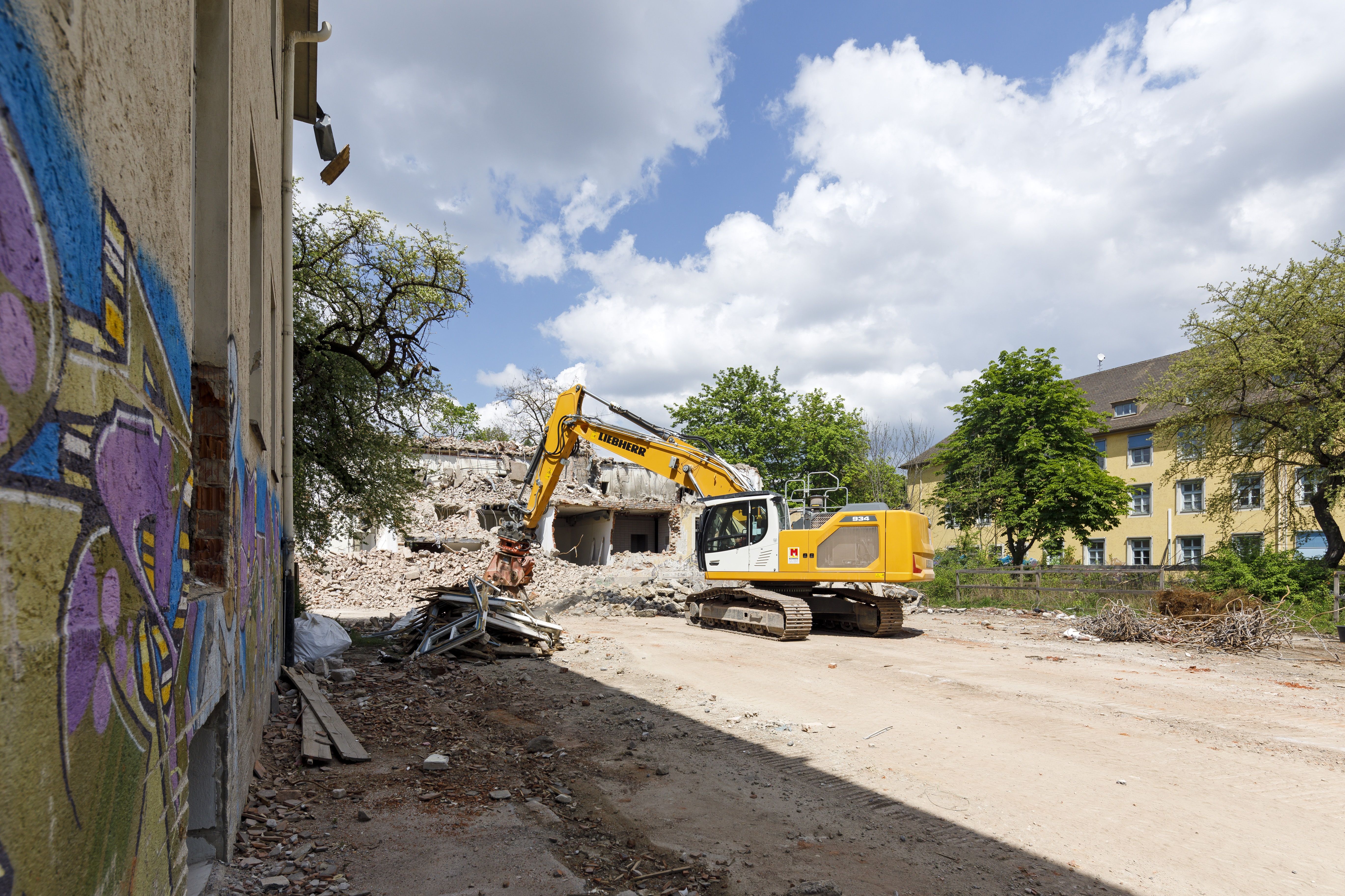 Fotografie: Abrissarbeiten der 37 Bestandsgebäude in der Prinz-Leopold-Kaserne 