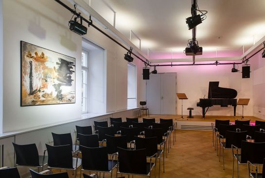Konzertsaal mit Flügel im Haus der Musik  (C) Stadt Regensburg