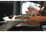 Gitarre im Tonstudio des W1 - Zentrum für junge Kultur (C) Stadt Regensburg