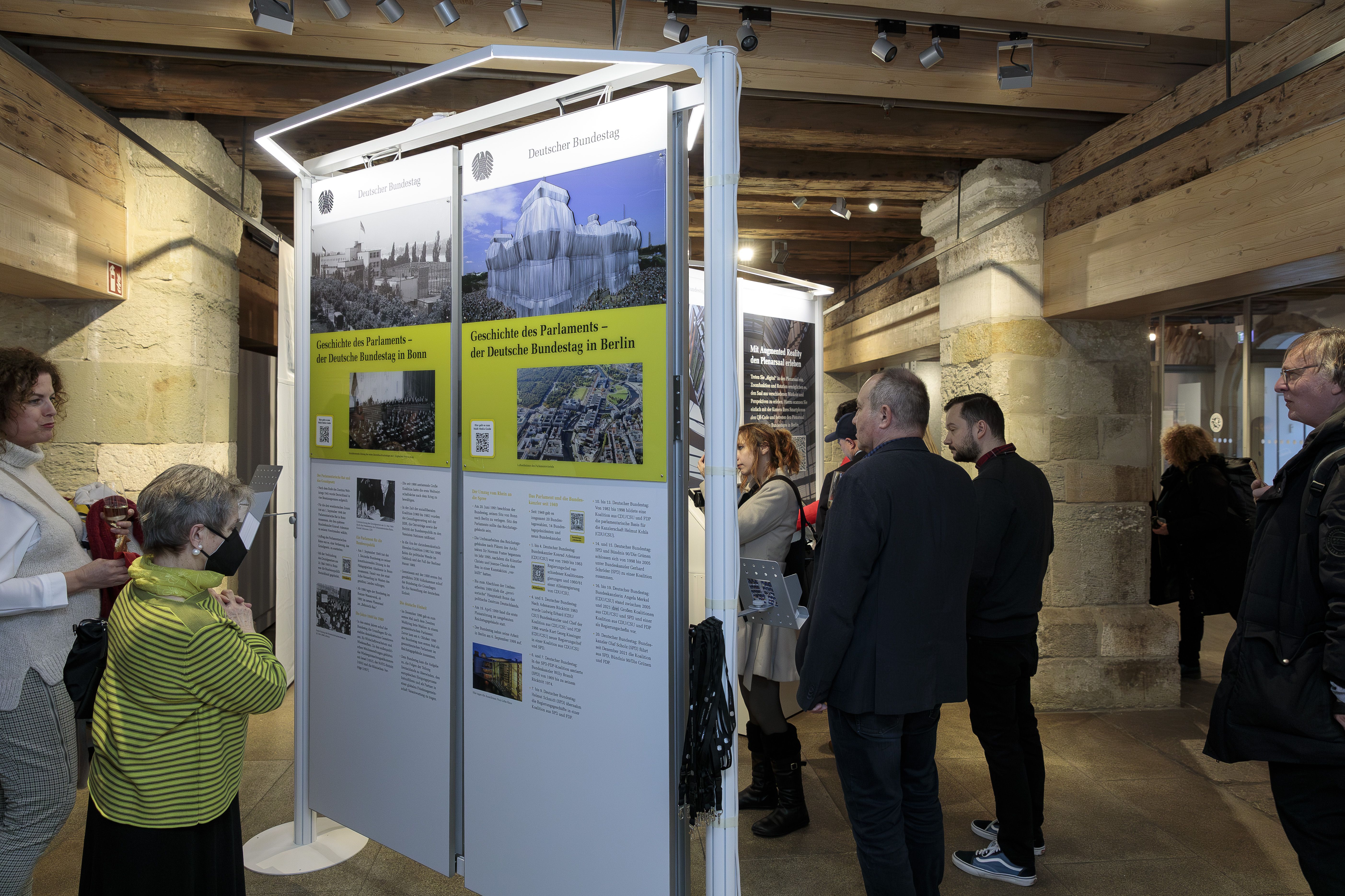 Bundestags-Ausstellung 18