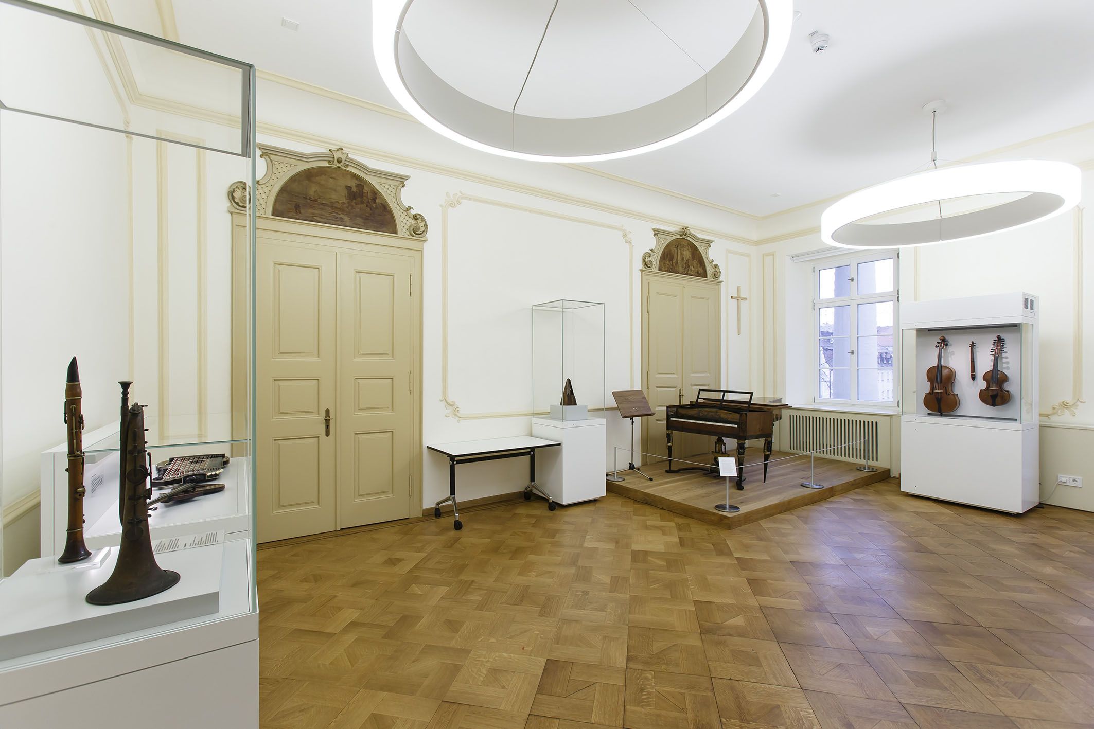 Ausstellungsraum im Haus der Musik mit Instrumenten