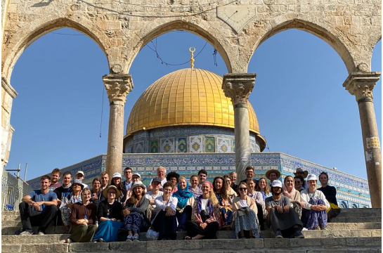14 Studierende aus Regensburg bei archäologischen Ausgrabungen in Tel Hazor, Israel und Studienreise 2022