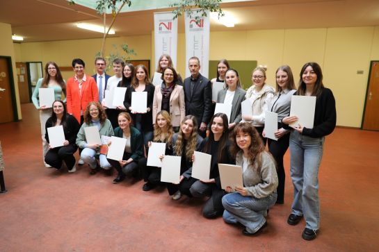 Gruppenfoto Aumüller Berufsschulpreis März 2024