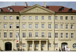 Fotografie - Frontalansicht des Thon Dittmer Palais am Haidplatz. (C) Peter Ferstl