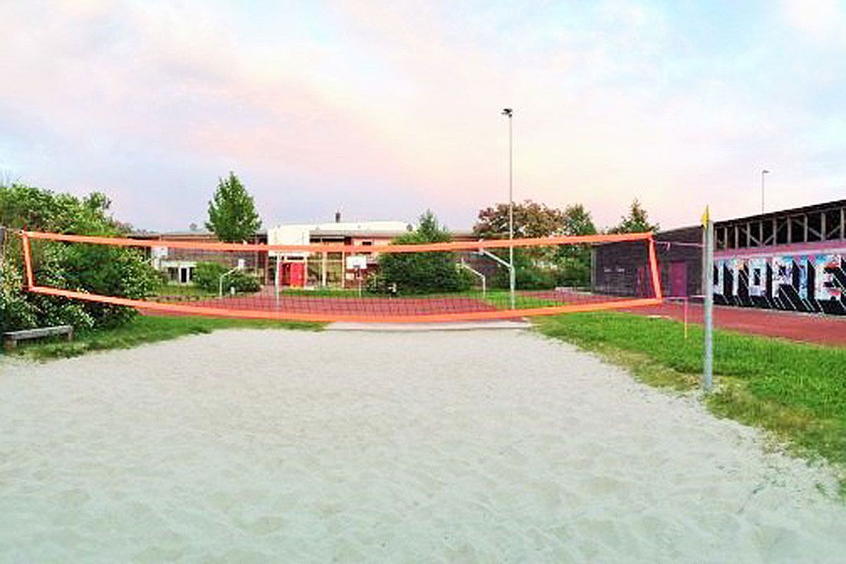 JUZ Utopia - Unser Haus - Beachplatz