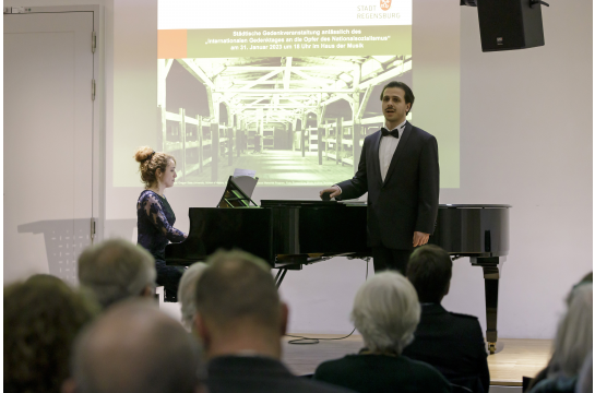Musikalische Begleitung Edith Tagle und Roman-Ruslan Soltys