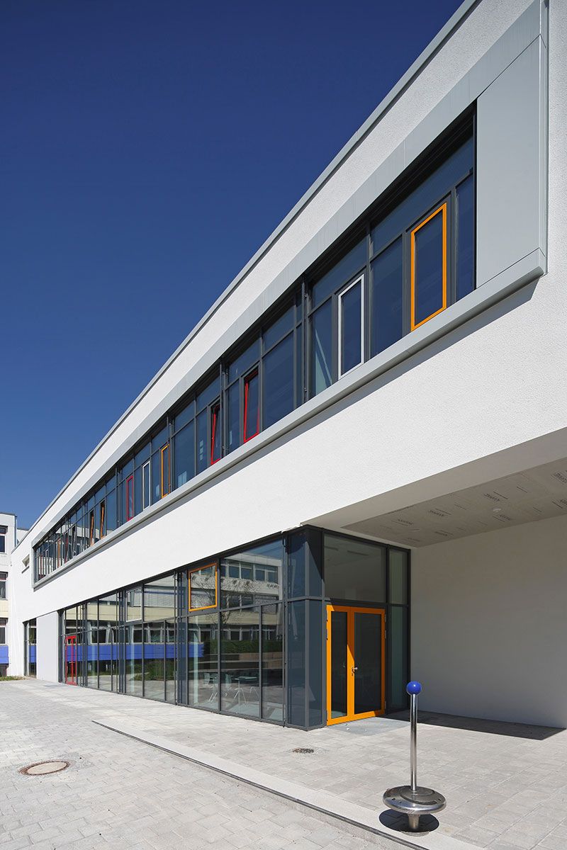 Grundschule der Vielfalt und Toleranz - Ansicht von Süd-West