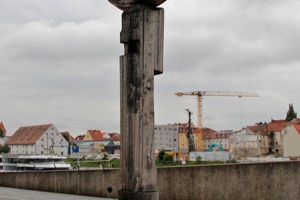 Zeichen am Fluss I (c) Stadt Regensburg, Hana Bejlková