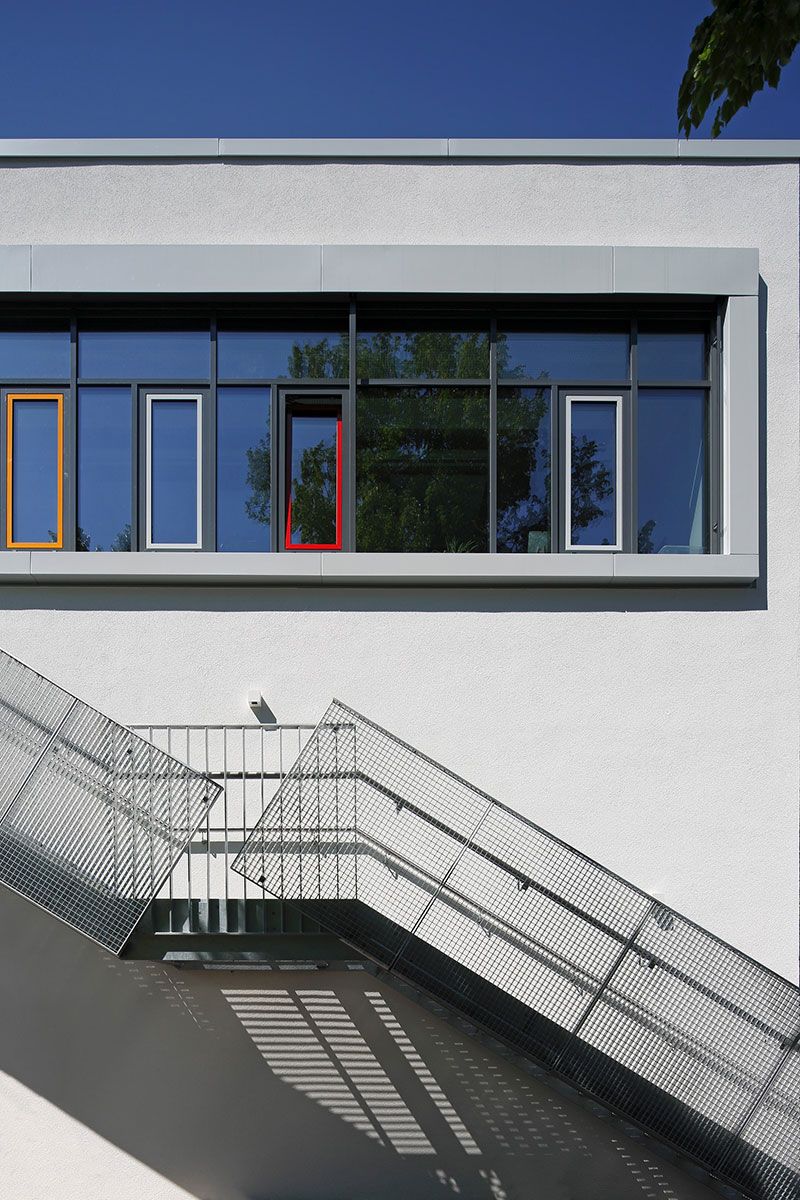 Grundschule der Vielfalt und Toleranz - Teilansicht von Süden
