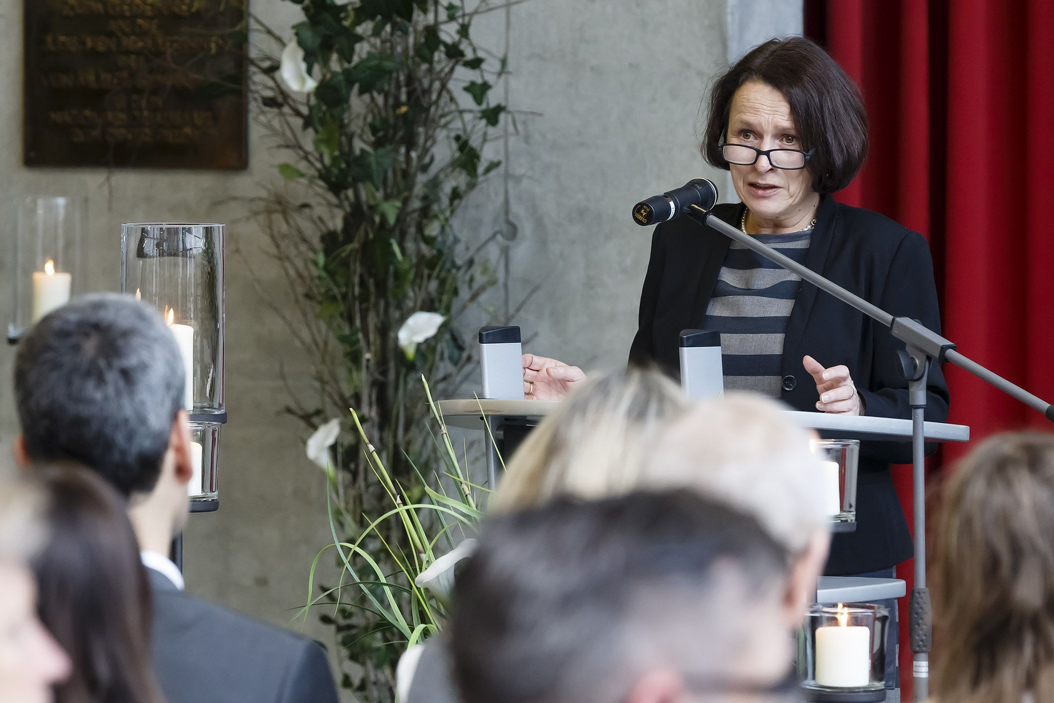 Gertrud Maltz-Schwarzfischer am Rednerpult