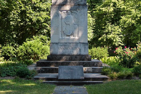 Kriegerdenkmal Unter den Linden I (c) Stadt Regensburg, Hana Bejlková