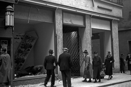 Zerstörung jüdischer Geschäfte 9. November 1938
