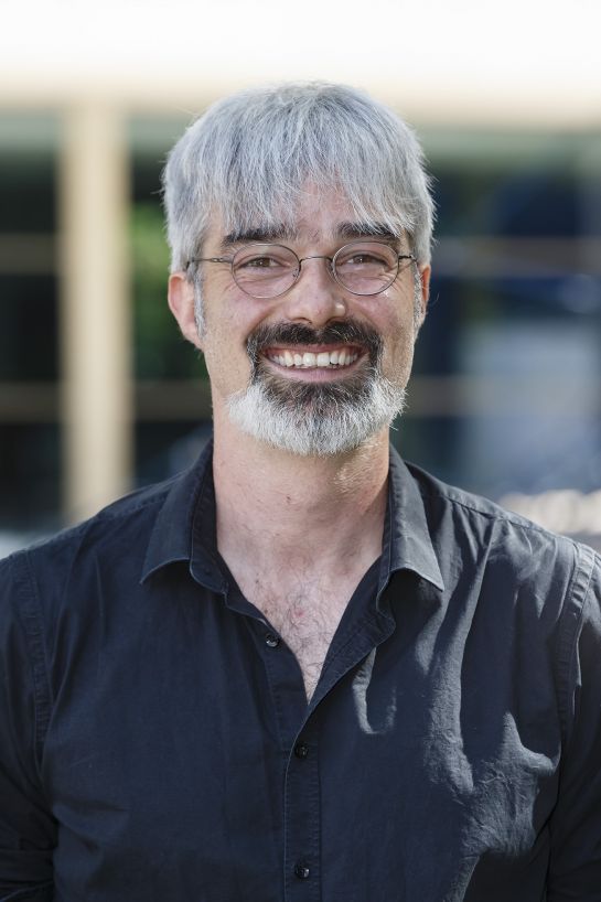 Herr Sommer hat einen Traum - Portrait hoch (C) Bilddokumentation Stadt Regensburg