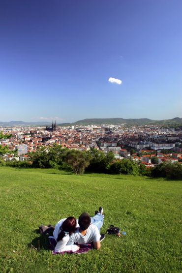 Partnerstadt Clermont-Ferrand: Blick auf die Stadt