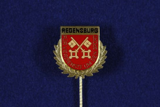 Ratisbona-Verdienstnadel in Gold (C) Bilddokumentation Stadt Regensburg