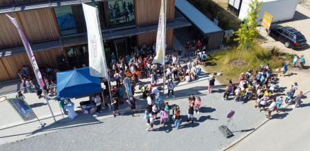 Besucher*innen beim Open Labs Day