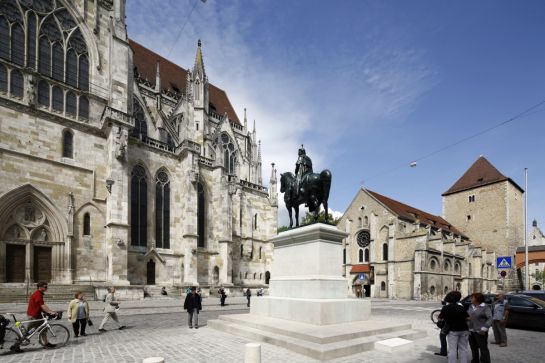 Fotografie: Domplatz (C) Bilddokumentation Stadt Regensburg
